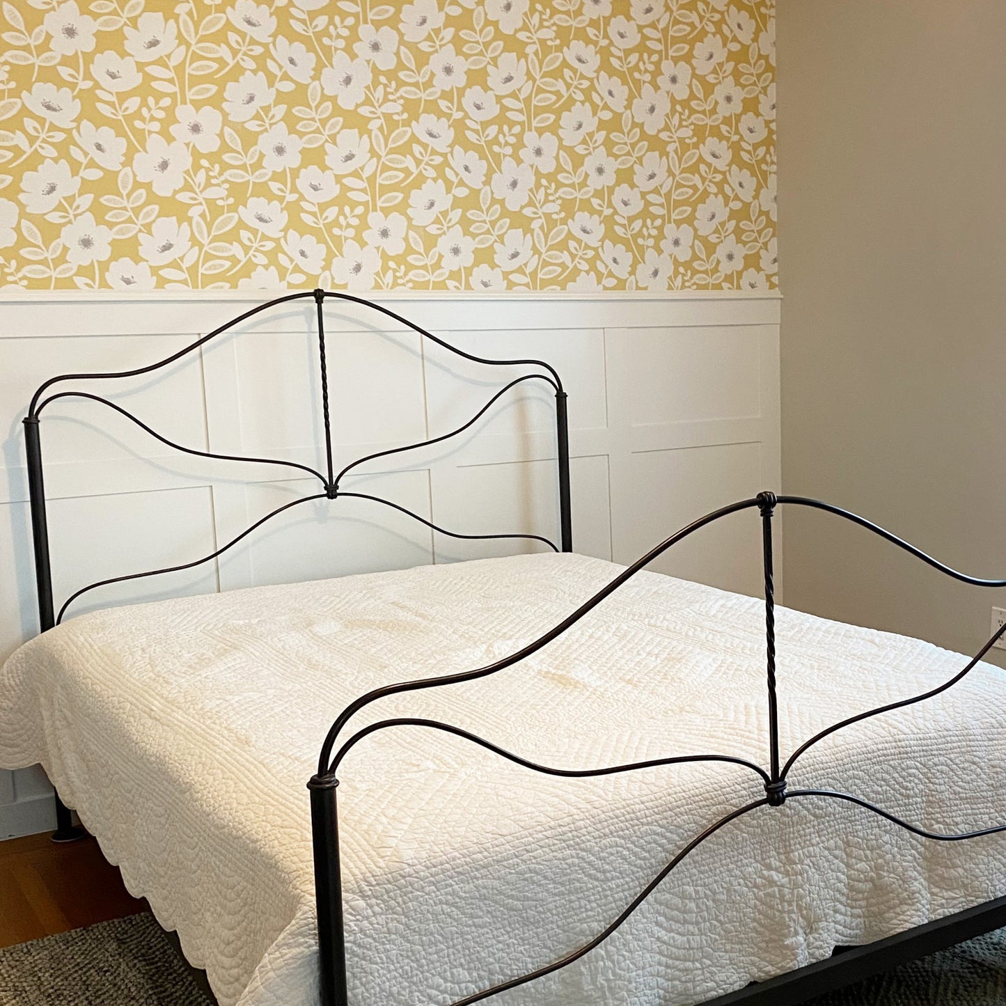 Board and Batten Half Wall Wallpaper